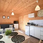 Comfortable Homes With Terraces, Дом отдыха